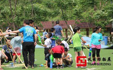 公司拓展需要團隊合作的游戲「