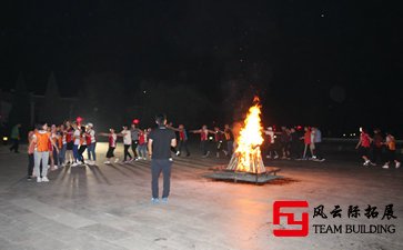 公司團建活動發(fā)朋友圈的說說怎么寫？