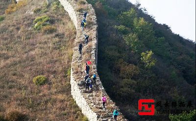 北京長城團(tuán)建-100人團(tuán)建水長城