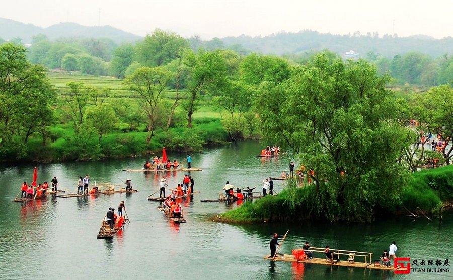 月亮灣濕地公園拓展訓(xùn)練活動