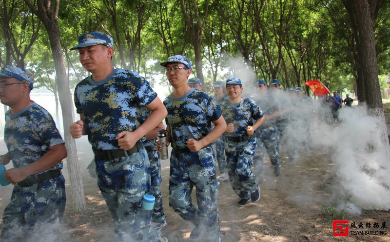 為期兩天一夜的軍事拓展訓(xùn)練